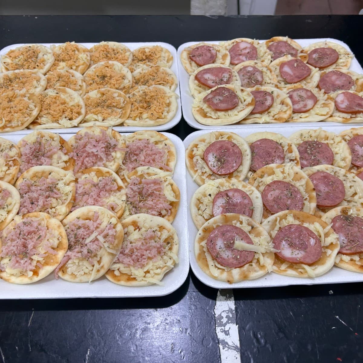 Mini pizzas ( SOMENTE POR ENCOMENDA)